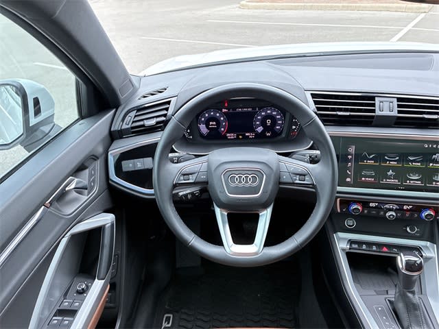 Thumbnail: 2023 Audi Q3 - 14