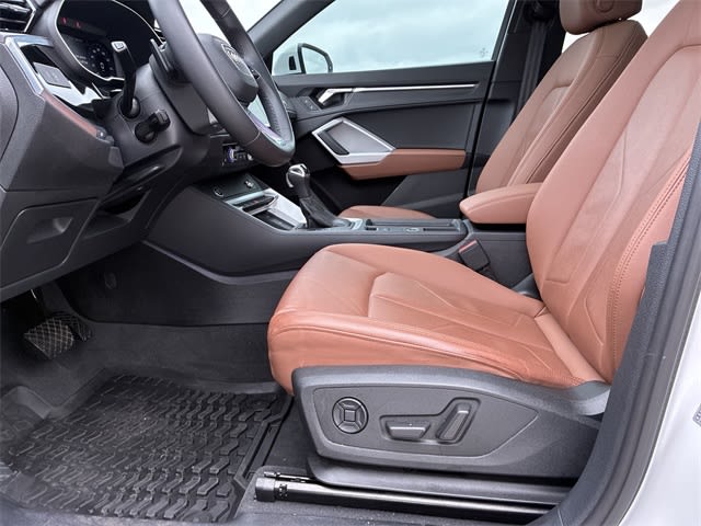 Thumbnail: 2023 Audi Q3 - 12