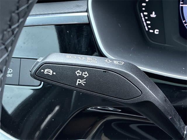 Thumbnail: 2023 Audi Q3 - 35