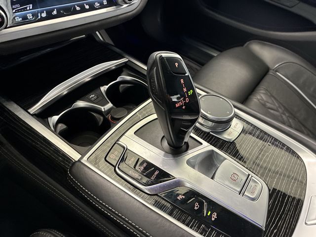 Thumbnail: 2022 BMW 7 Series - 17