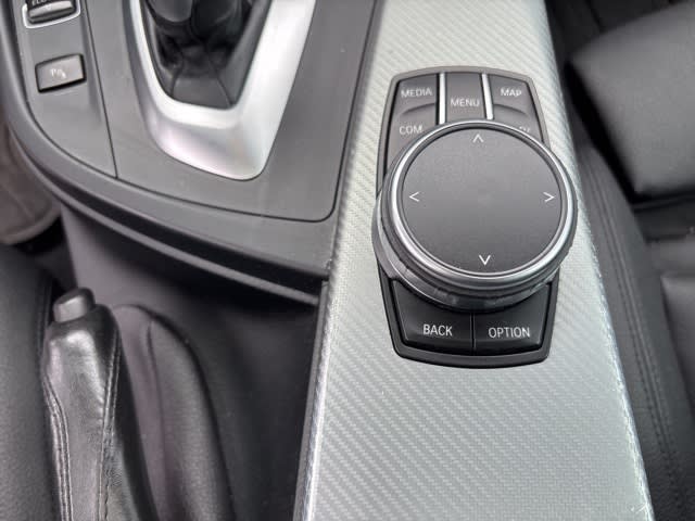 Thumbnail: 2018 BMW 3 Series - 22