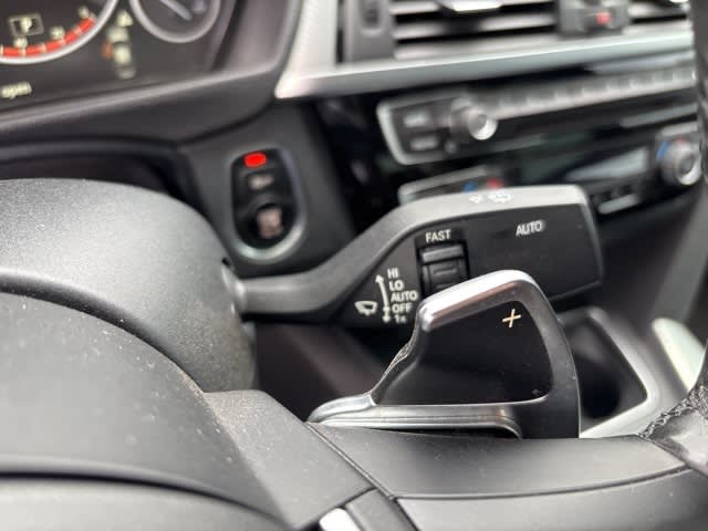 Thumbnail: 2018 BMW 3 Series - 10