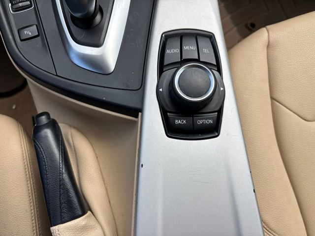 Thumbnail: 2016 BMW 3 Series - 23