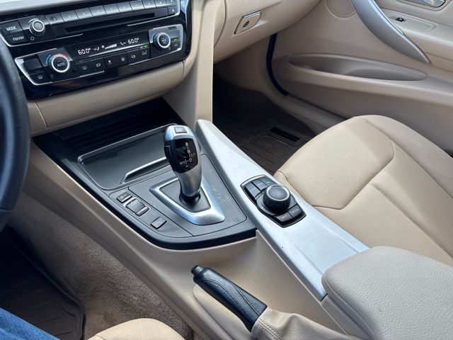 Thumbnail: 2016 BMW 3 Series - 11