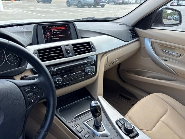 Thumbnail: 2016 BMW 3 Series - 10