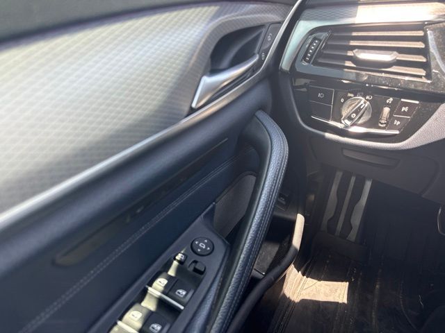 Thumbnail: 2019 BMW 5 Series - 25