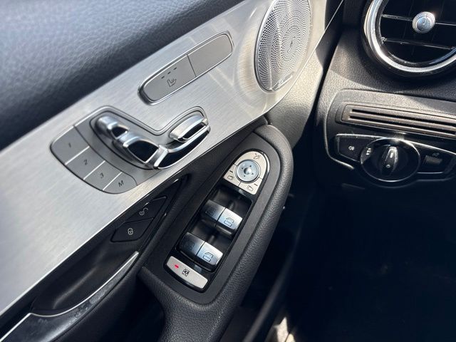Thumbnail: 2019 Mercedes-Benz GLC - 25