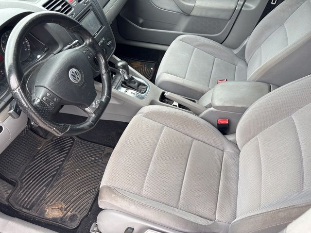 Thumbnail: 2007 Volkswagen Rabbit - 8