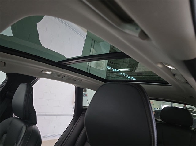 2022 Volvo XC60 B5 Inscription 29