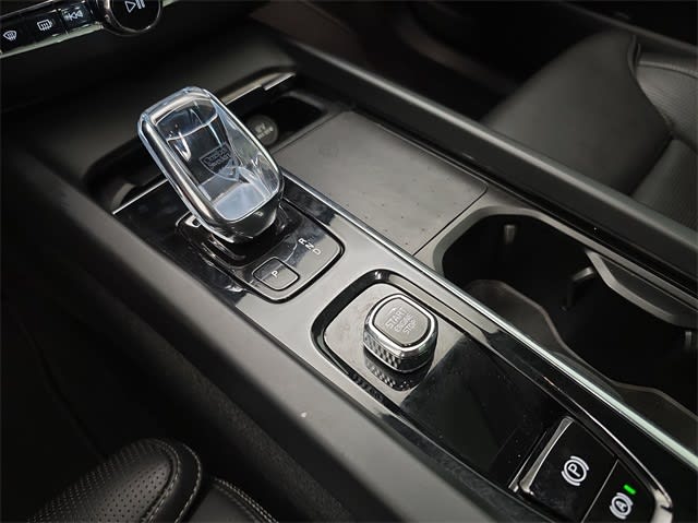 2022 Volvo XC60 B5 Inscription 16