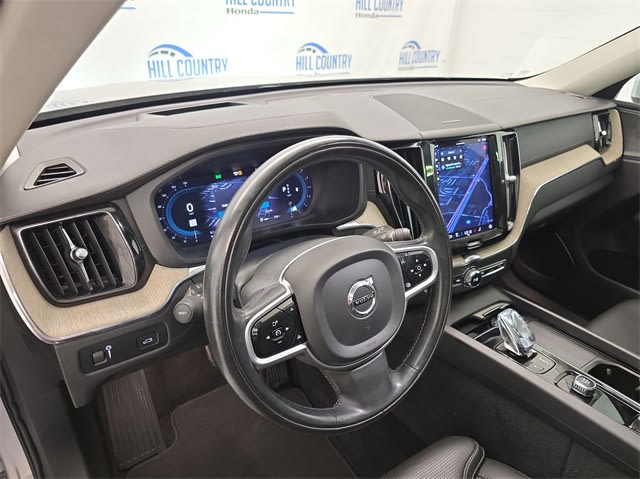 2022 Volvo XC60 B5 Inscription 2