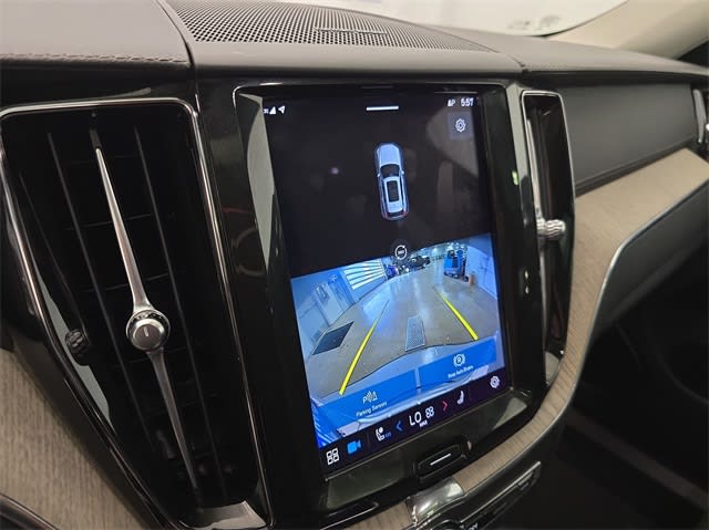 2022 Volvo XC60 B5 Inscription 36