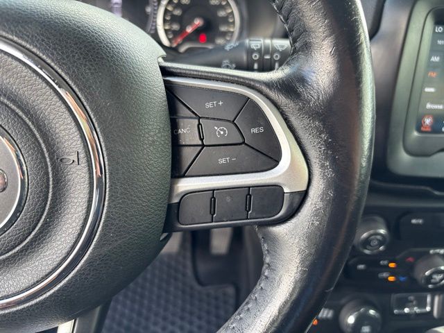 Thumbnail: 2019 Jeep Renegade - 22