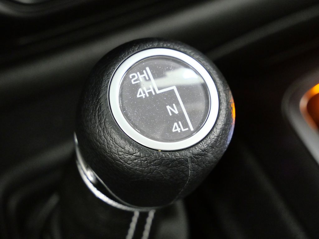 Thumbnail: 2020 Jeep Wrangler - 46