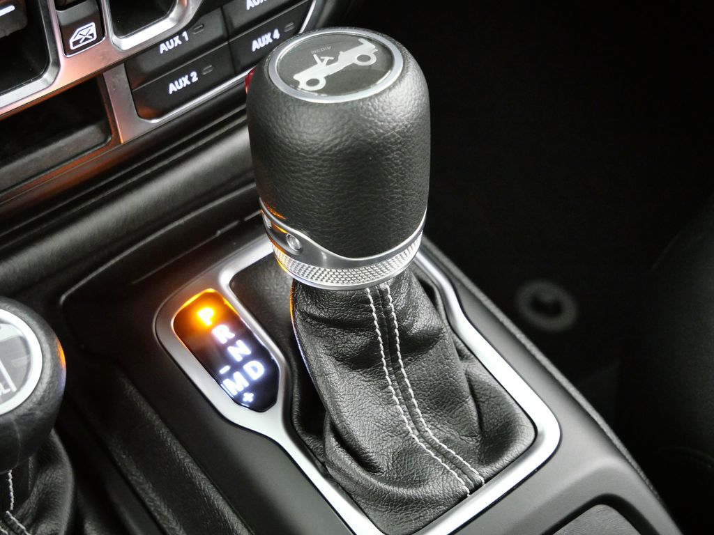 Thumbnail: 2020 Jeep Wrangler - 14