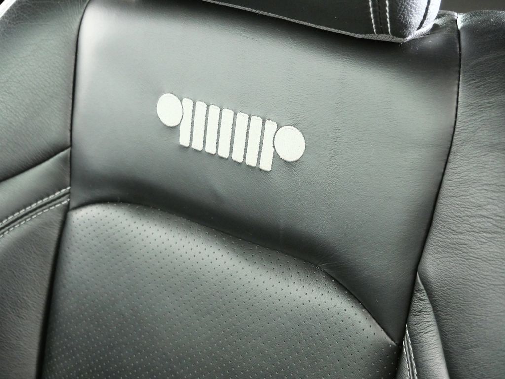 Thumbnail: 2020 Jeep Wrangler - 38