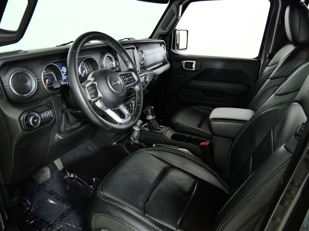 Thumbnail: 2019 Jeep Wrangler - 33