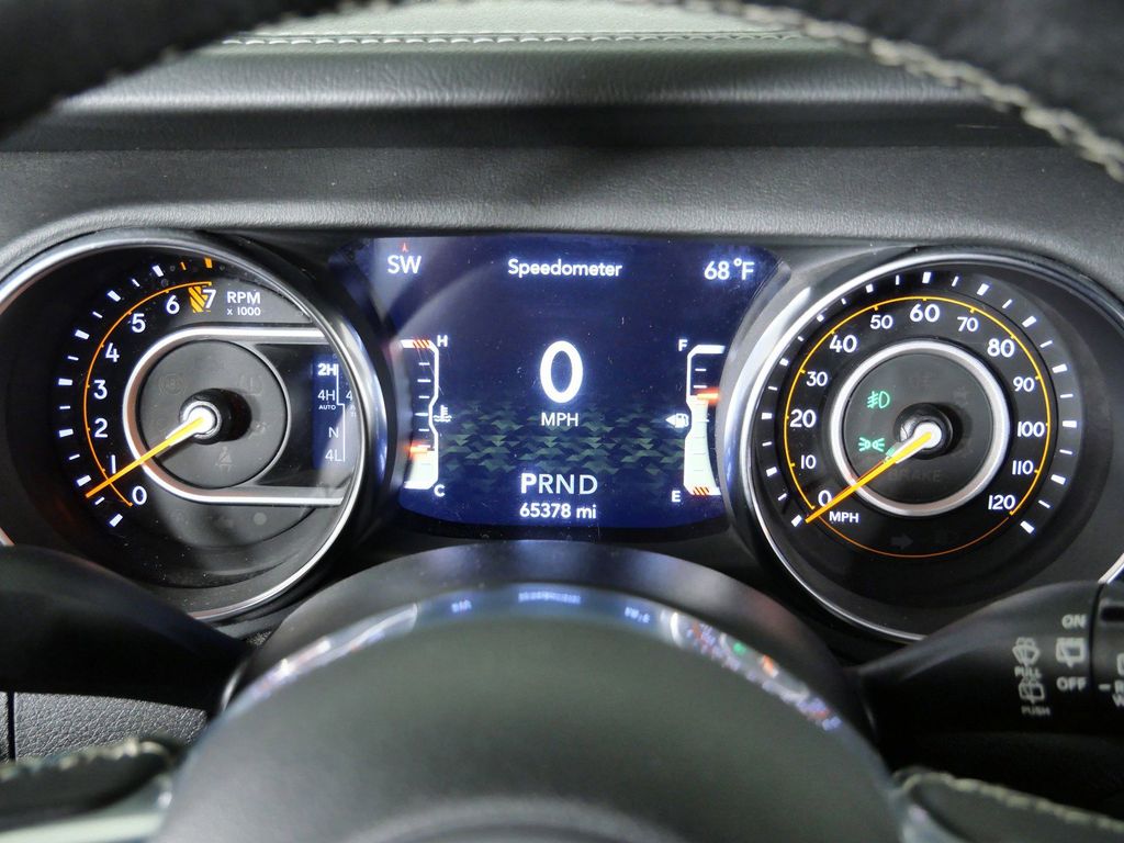 Thumbnail: 2019 Jeep Wrangler - 14