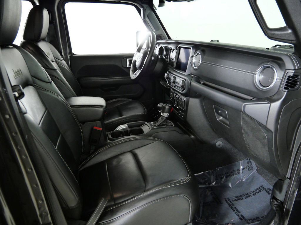 Thumbnail: 2019 Jeep Wrangler - 9