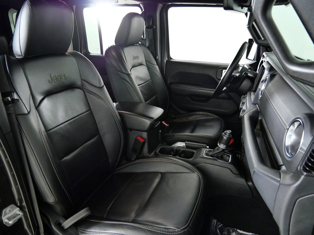 Thumbnail: 2019 Jeep Wrangler - 10