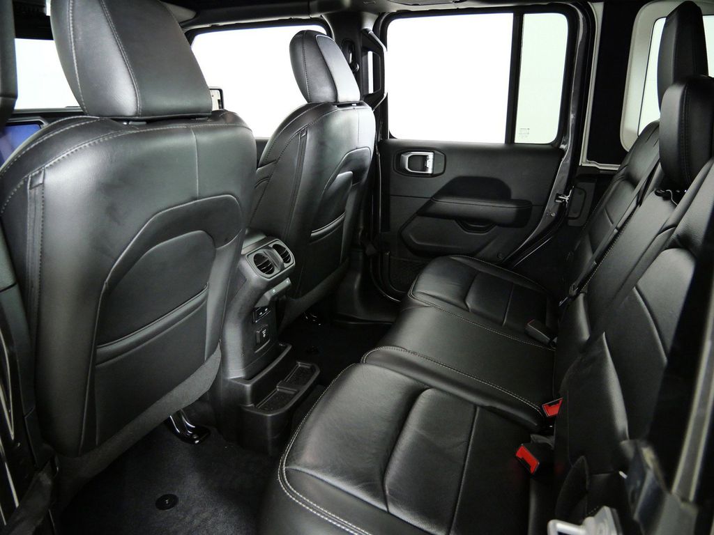 Thumbnail: 2019 Jeep Wrangler - 30