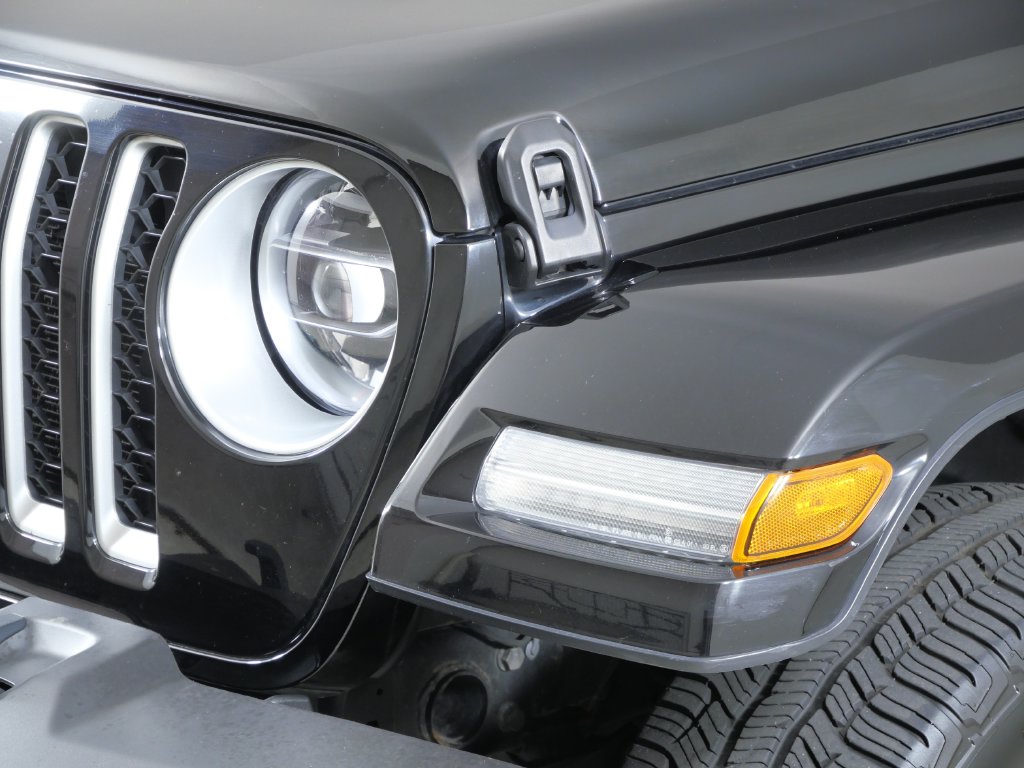 Thumbnail: 2021 Jeep Wrangler - 18