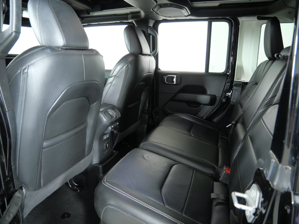 Thumbnail: 2021 Jeep Wrangler - 32