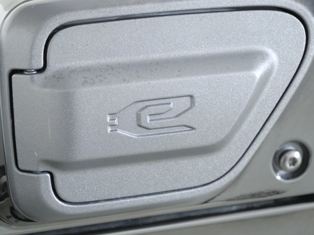 Thumbnail: 2021 Jeep Wrangler - 23