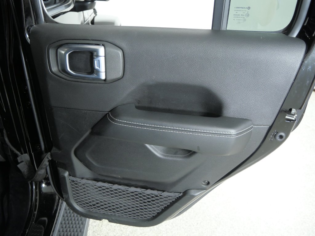 Thumbnail: 2021 Jeep Wrangler - 28
