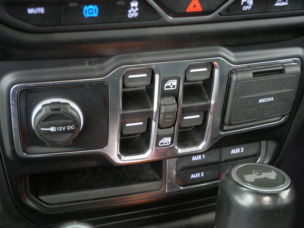Thumbnail: 2021 Jeep Wrangler - 45