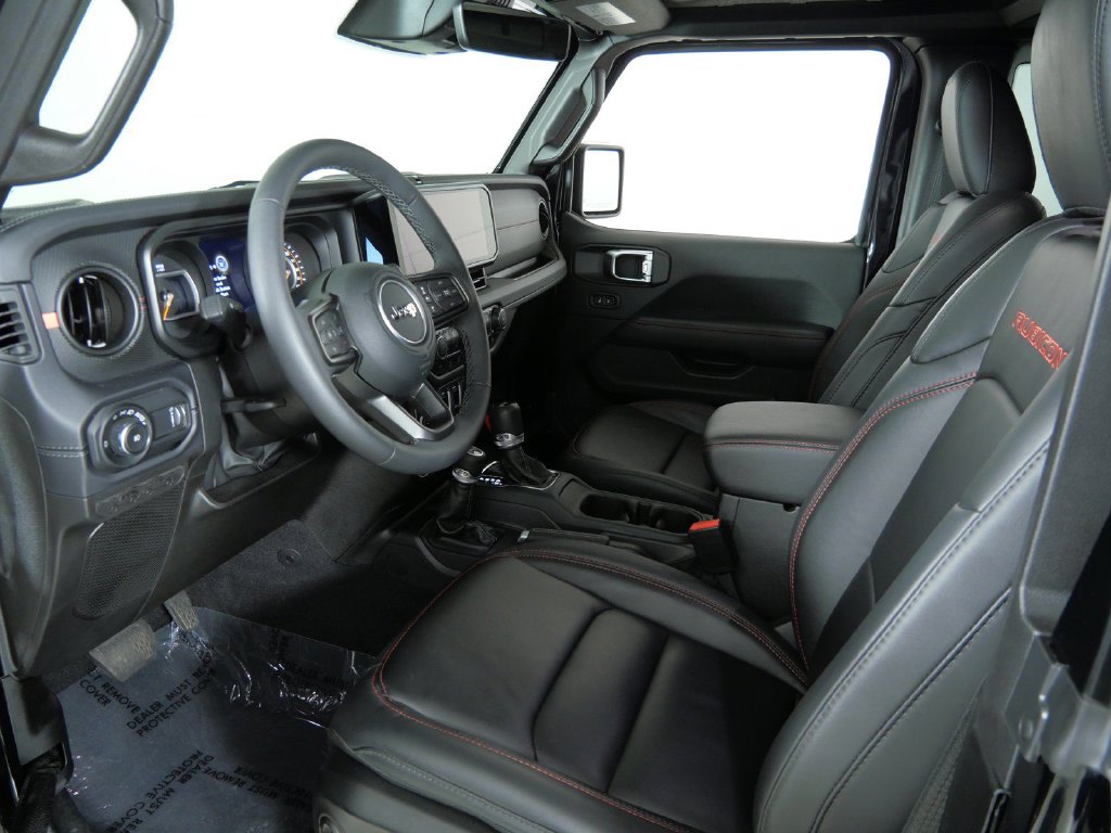 Thumbnail: 2025 Jeep Wrangler - 34