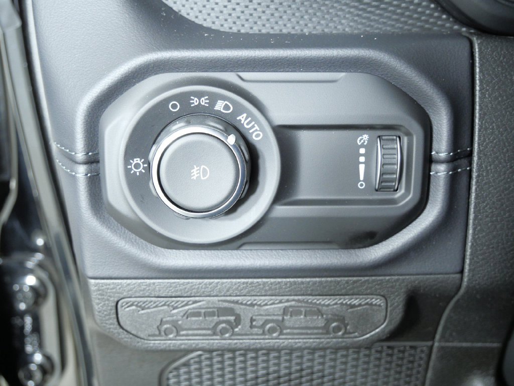 Thumbnail: 2025 Jeep Wrangler - 39