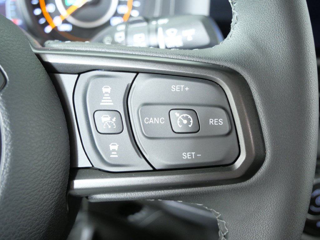 Thumbnail: 2025 Jeep Wrangler - 41