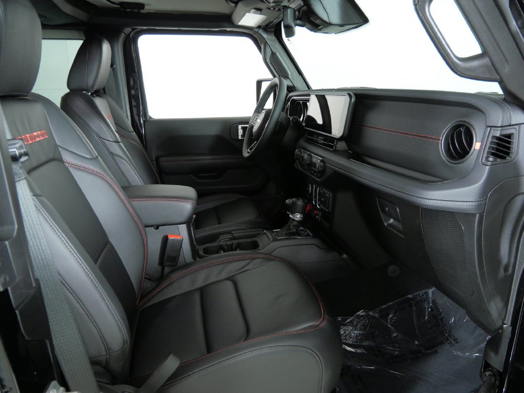 Thumbnail: 2025 Jeep Wrangler - 9