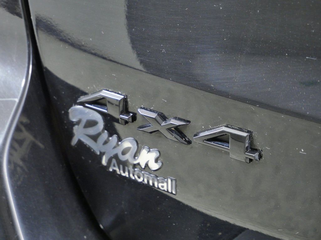 Thumbnail: 2019 Jeep Grand Cherokee - 21