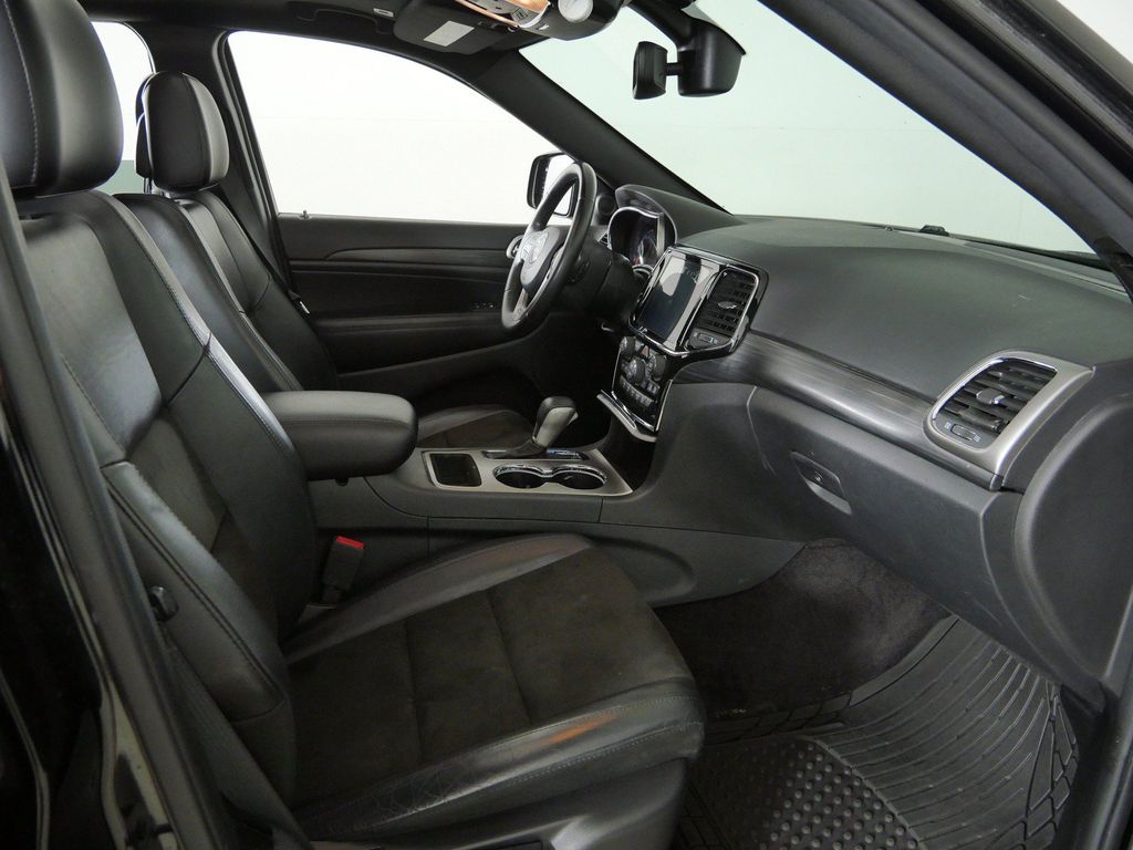 Thumbnail: 2019 Jeep Grand Cherokee - 9