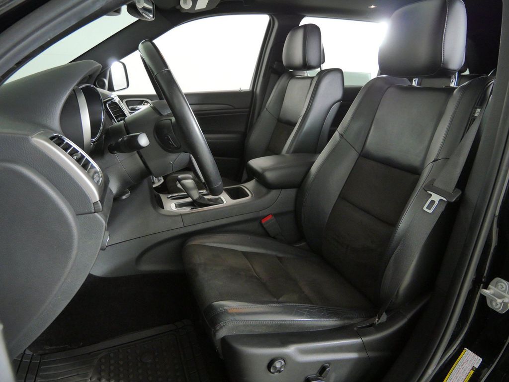 Thumbnail: 2019 Jeep Grand Cherokee - 36