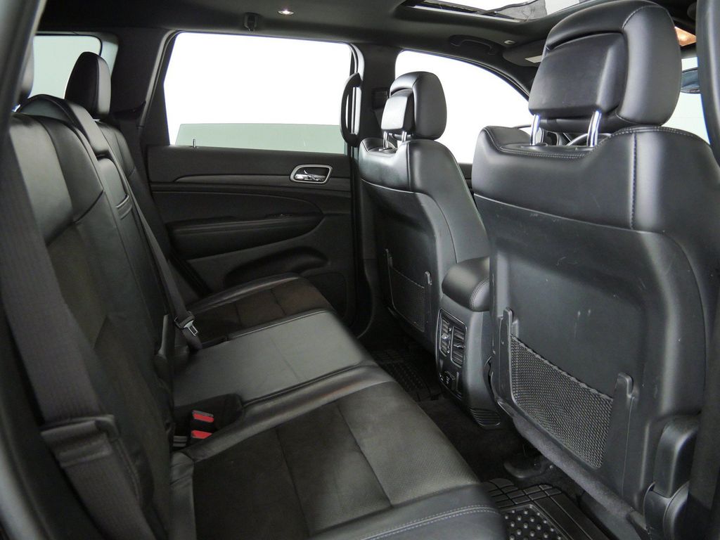 Thumbnail: 2019 Jeep Grand Cherokee - 11