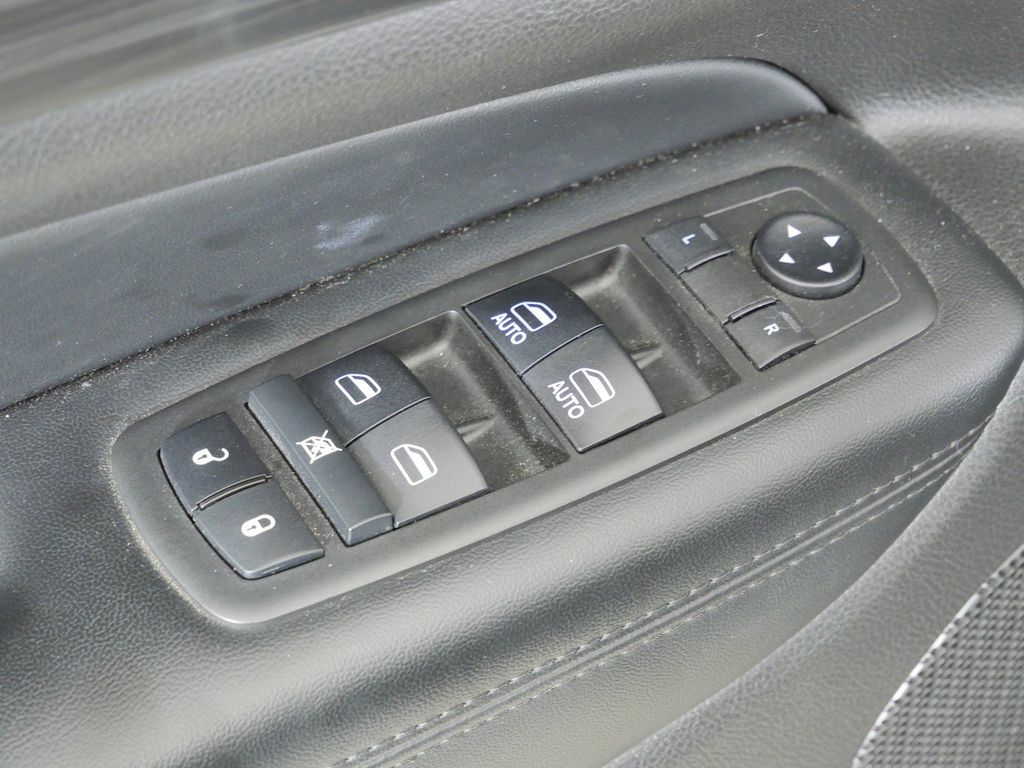Thumbnail: 2019 Jeep Grand Cherokee - 37