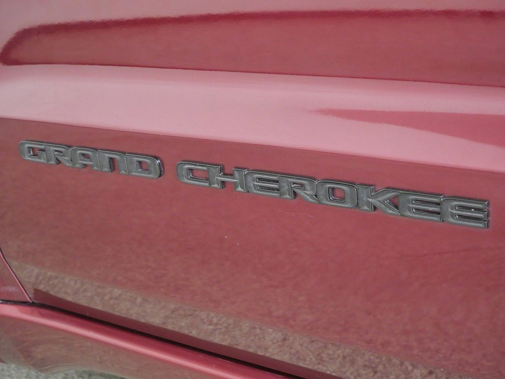 Thumbnail: 2017 Jeep Grand Cherokee - 22