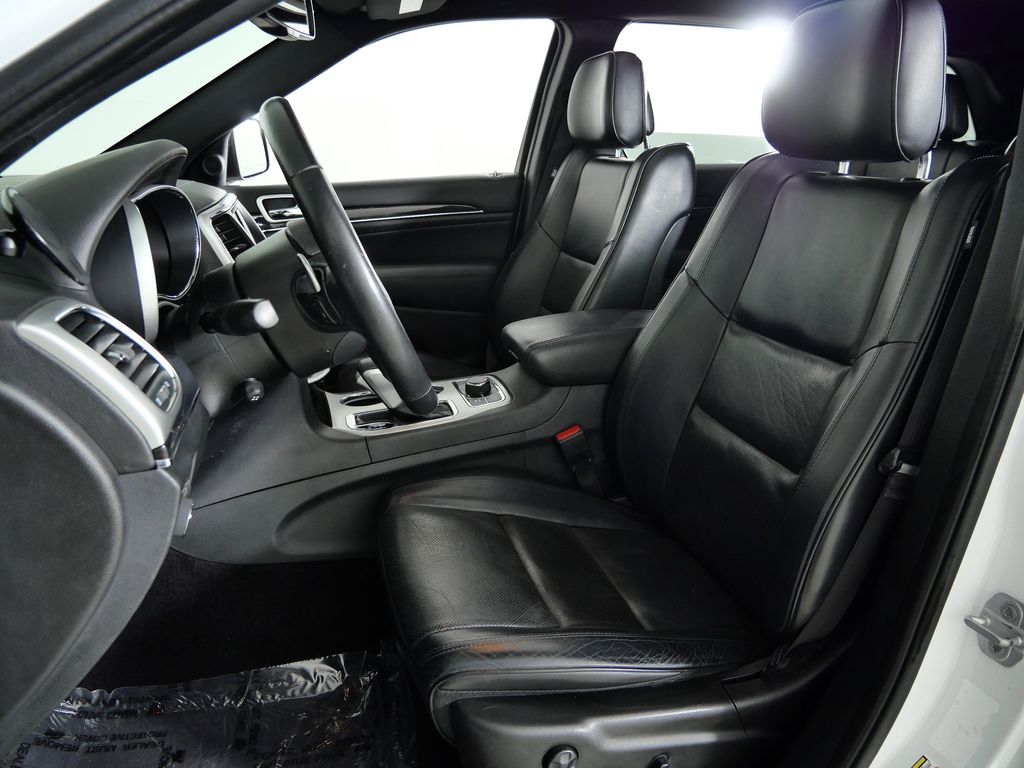 Thumbnail: 2016 Jeep Grand Cherokee - 39