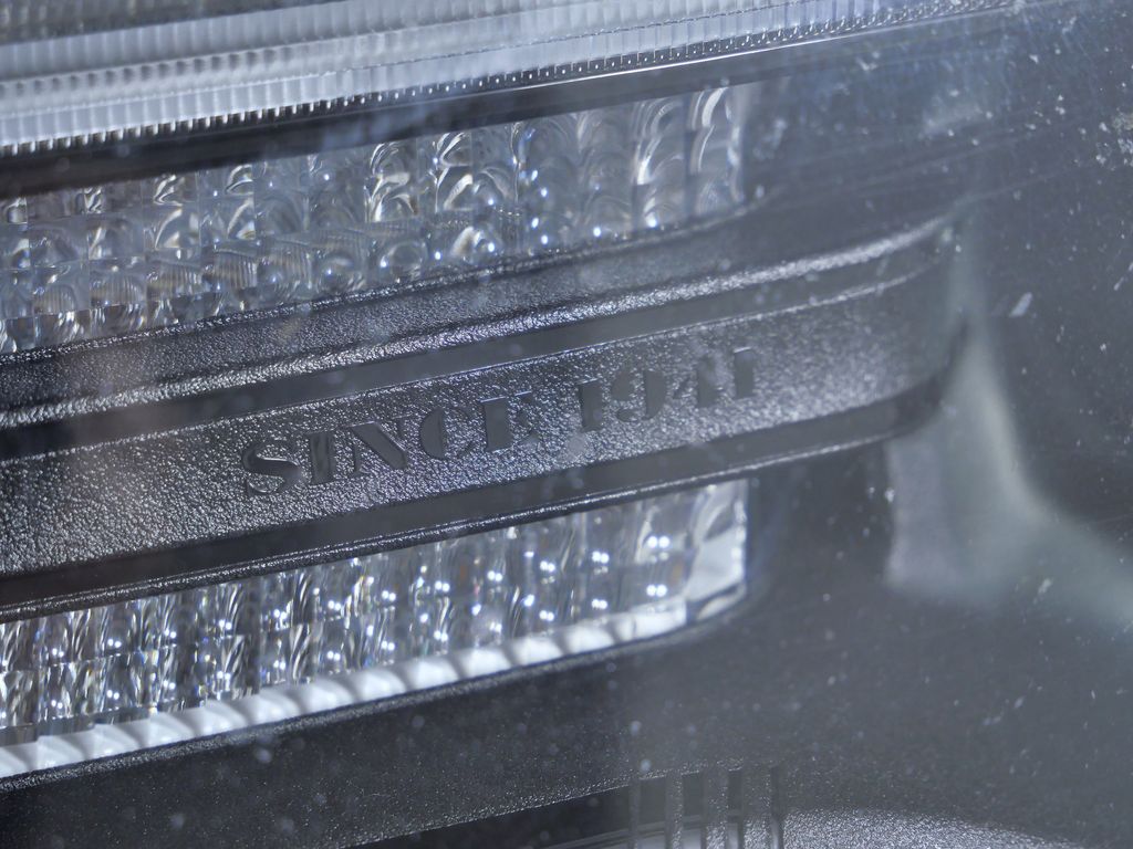 Thumbnail: 2016 Jeep Grand Cherokee - 17