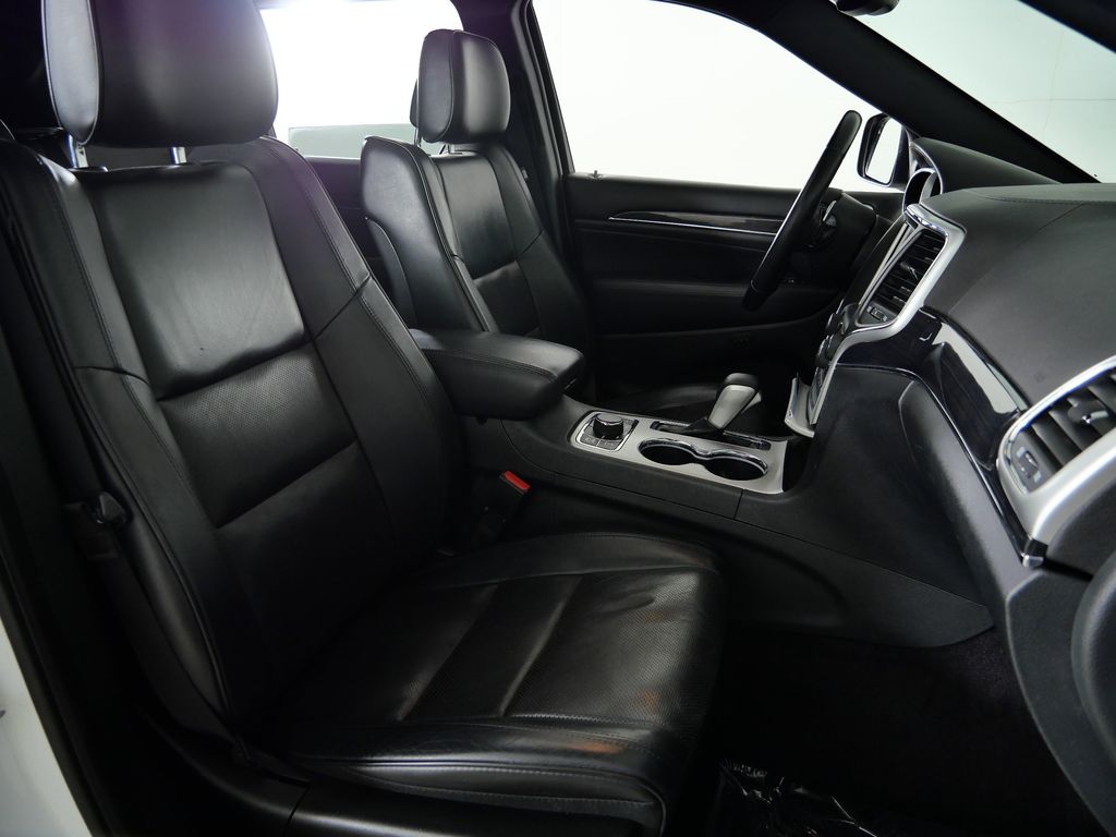 Thumbnail: 2016 Jeep Grand Cherokee - 10