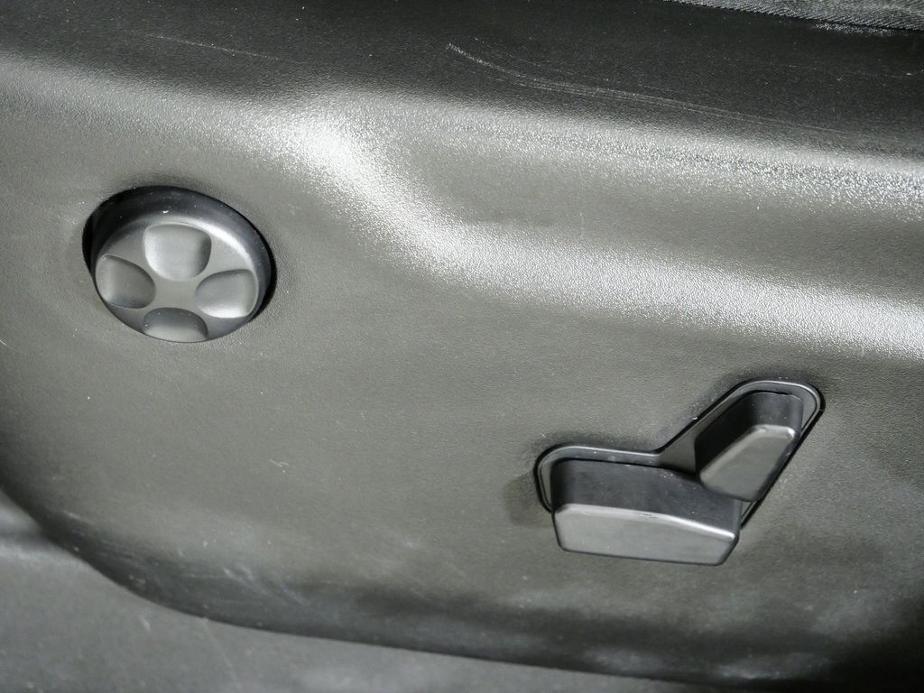 Thumbnail: 2016 Jeep Grand Cherokee - 42