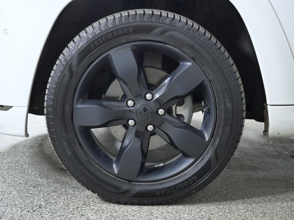 Thumbnail: 2016 Jeep Grand Cherokee - 8