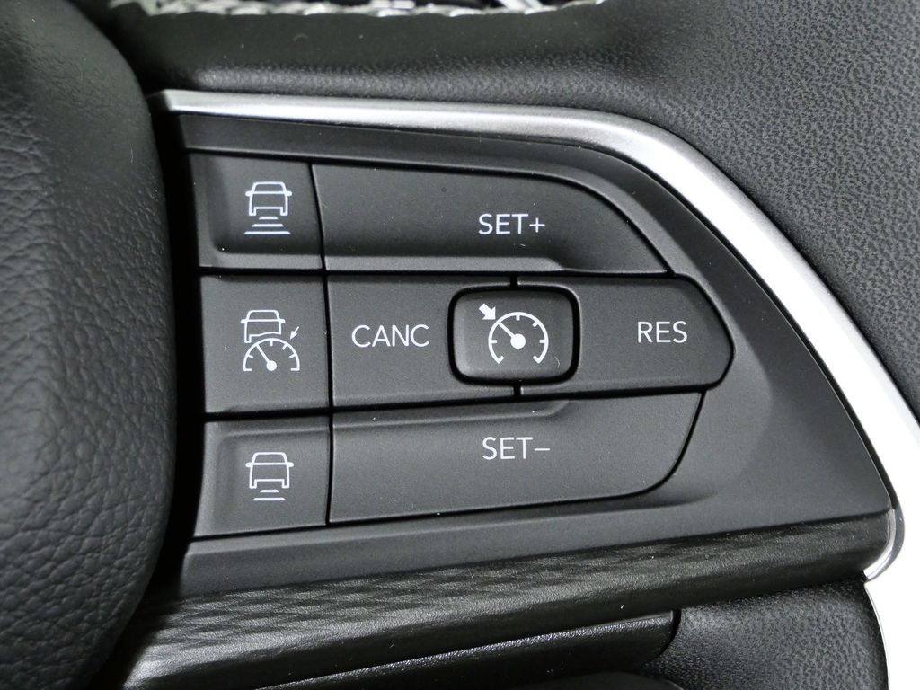 Thumbnail: 2024 Jeep Grand Cherokee - 41