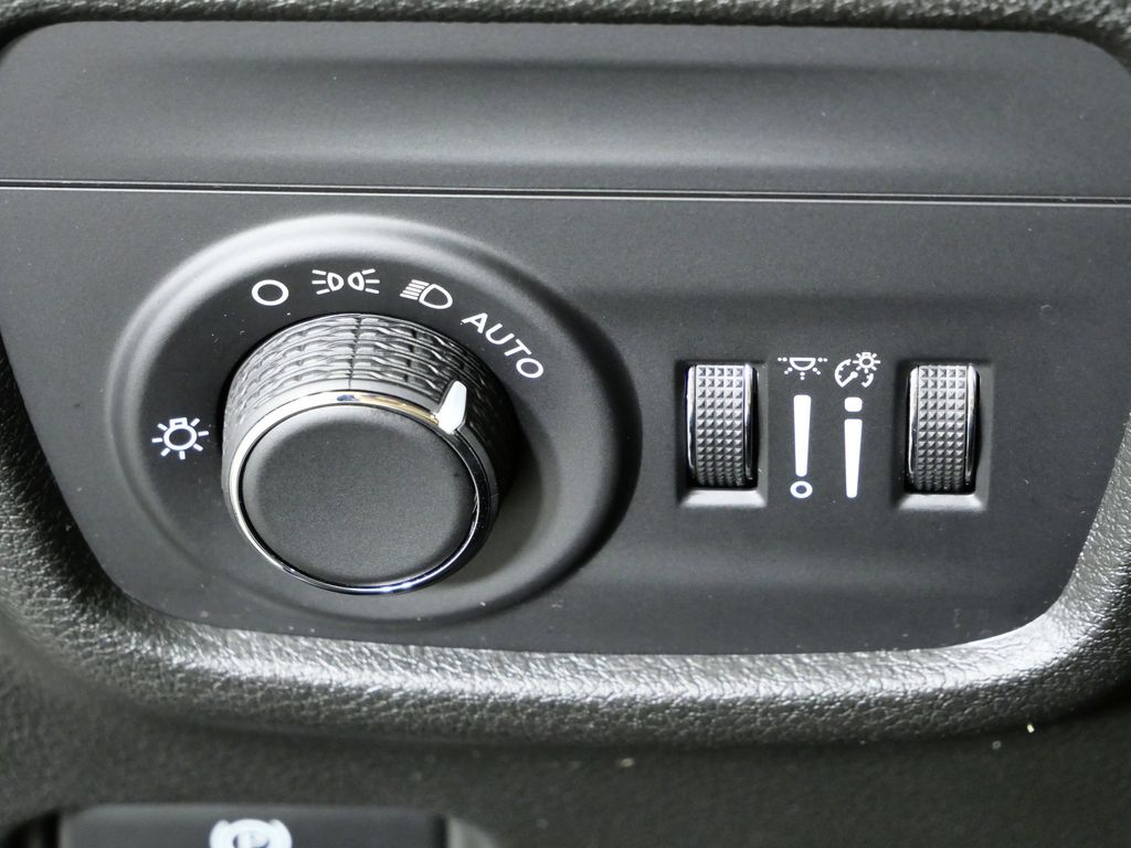 Thumbnail: 2024 Jeep Grand Cherokee - 39