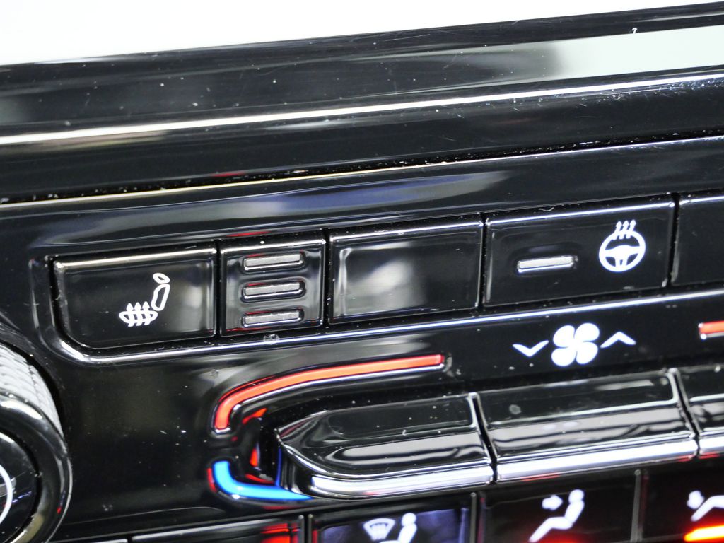 Thumbnail: 2024 Jeep Grand Cherokee - 47