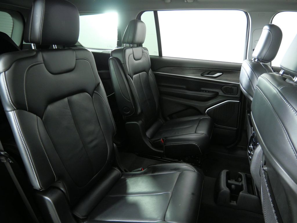 Thumbnail: 2021 Jeep Grand Cherokee L - 26