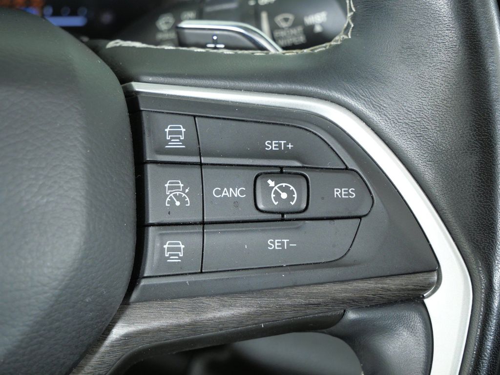 Thumbnail: 2021 Jeep Grand Cherokee L - 38